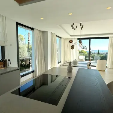 Long-term rent of detached villa in Los Flamingos