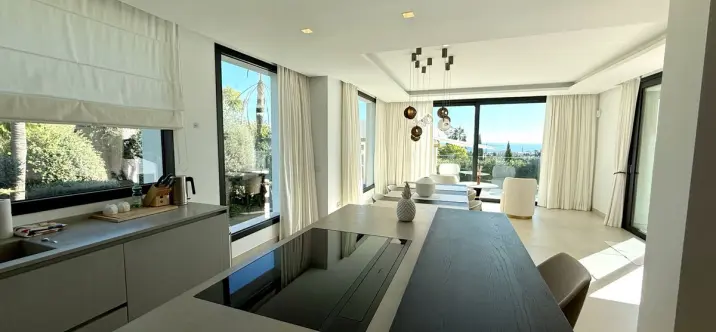 Long-term rent of detached villa in Los Flamingos 2