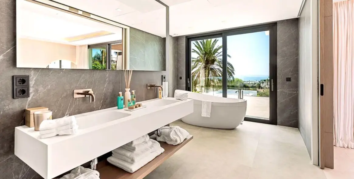 Long-term rent of detached villa in Los Flamingos 15