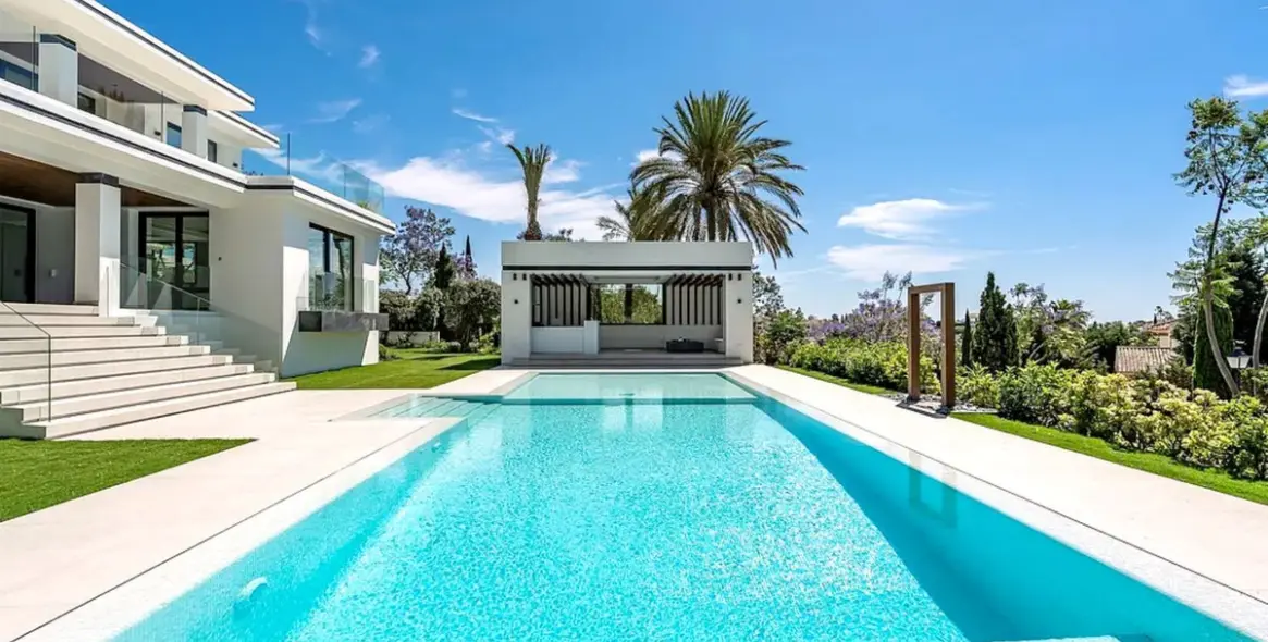 Long-term rent of detached villa in Los Flamingos 19