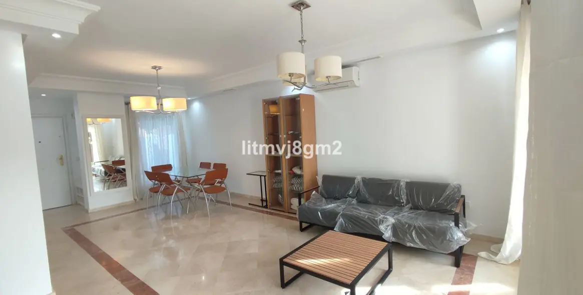 Long-term rent of townhouse in The Golden Mile 6