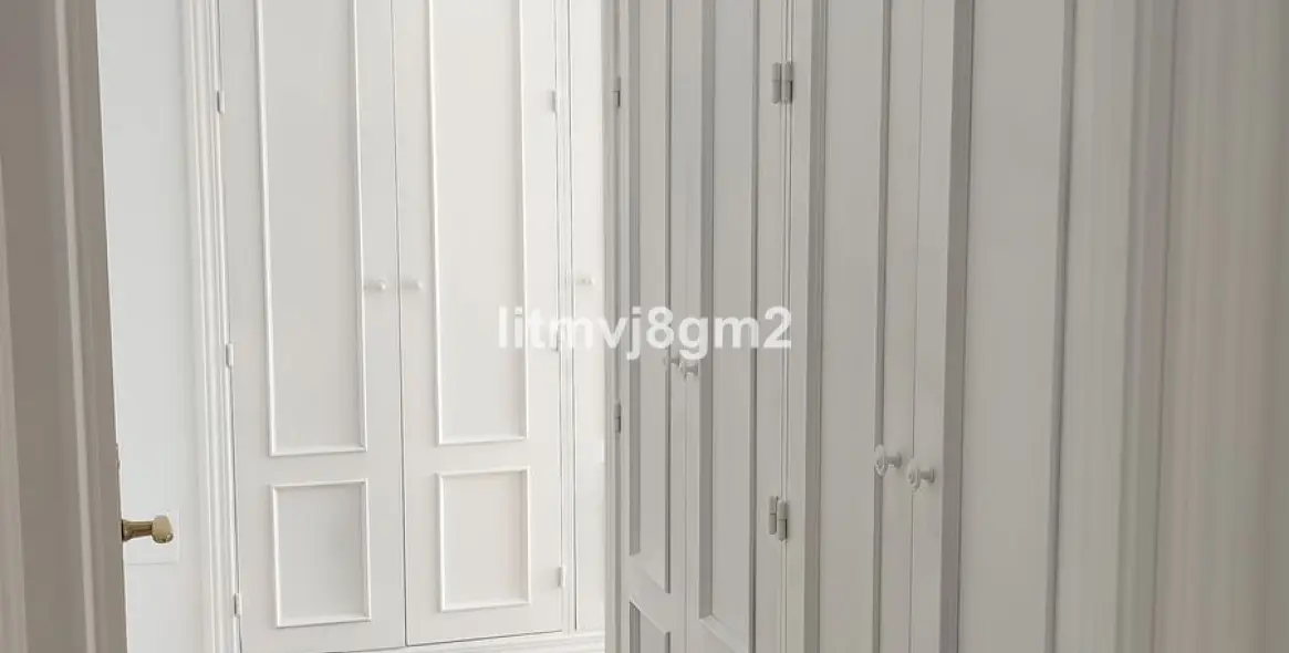 Long-term rent of townhouse in The Golden Mile 17