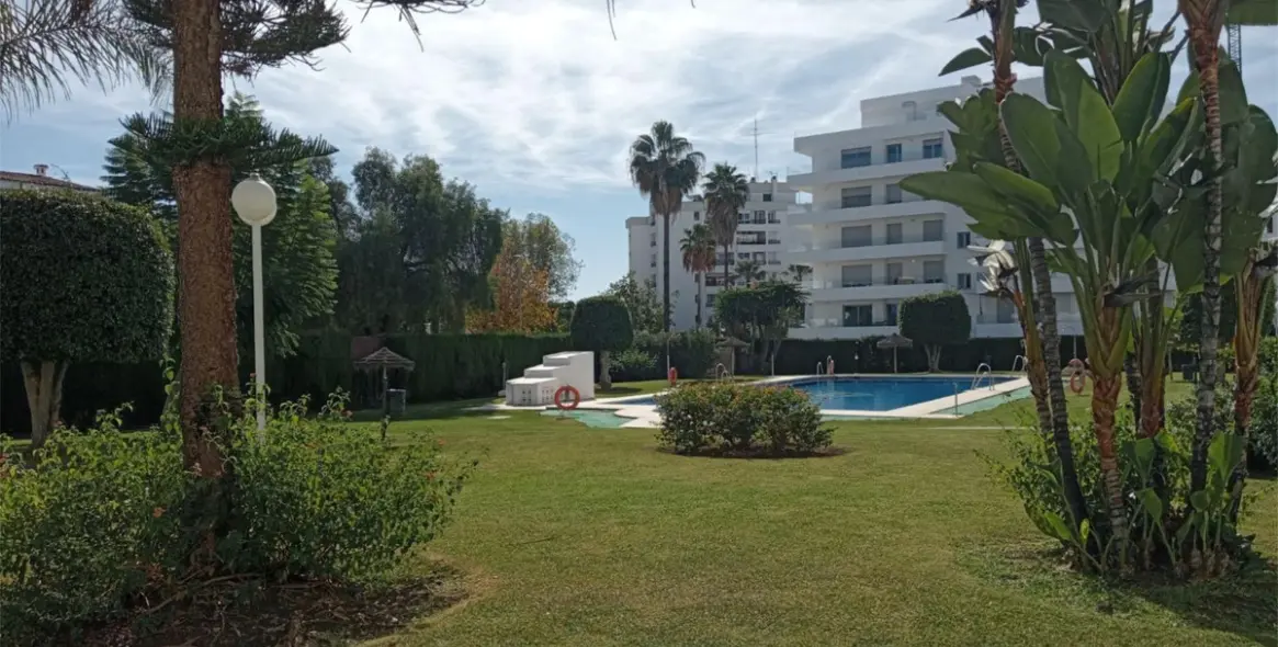 Sale of ground floor apartment in Nueva Andalucía 1