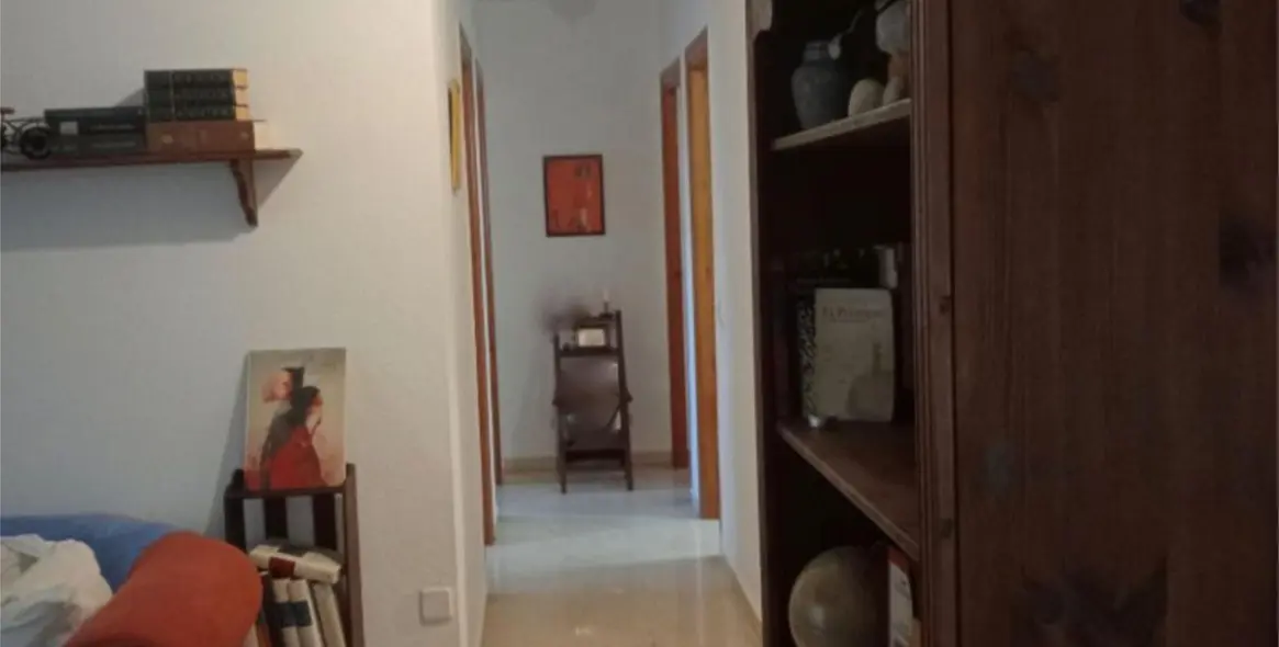 Sale of ground floor apartment in Nueva Andalucía 4