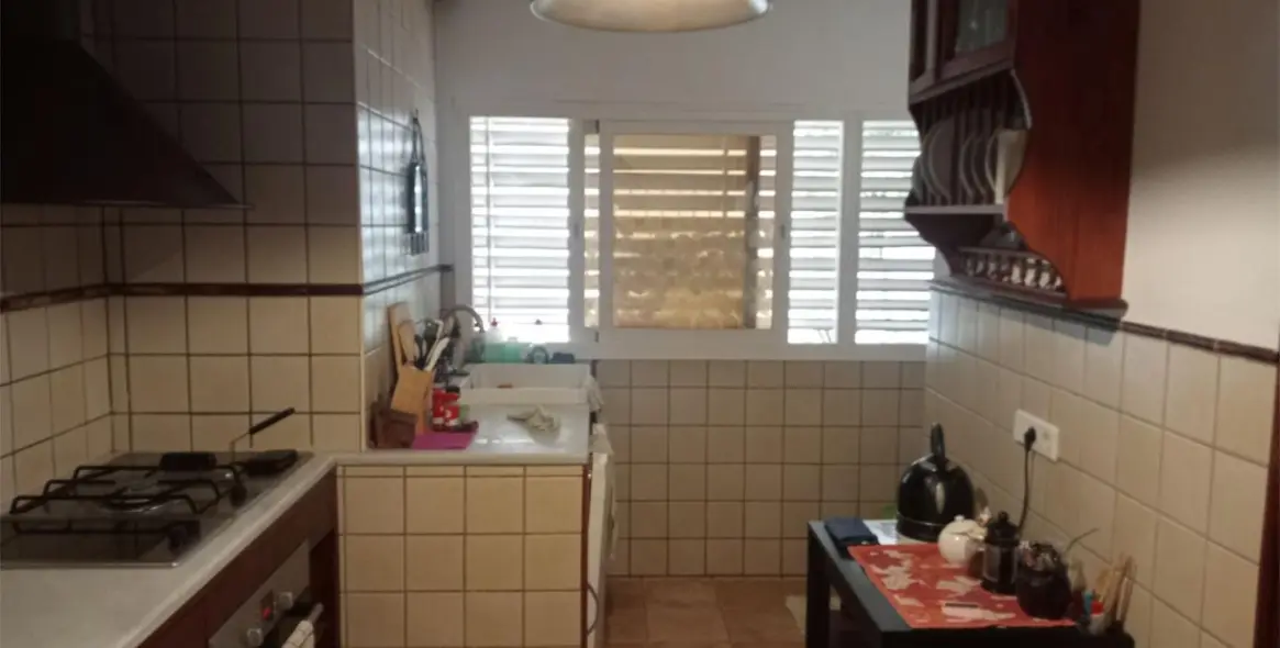 Sale of ground floor apartment in Nueva Andalucía 6