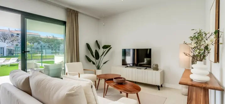 Sale of ground floor apartment in Estepona 3