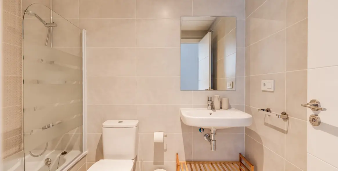 Sale of ground floor apartment in Estepona 11