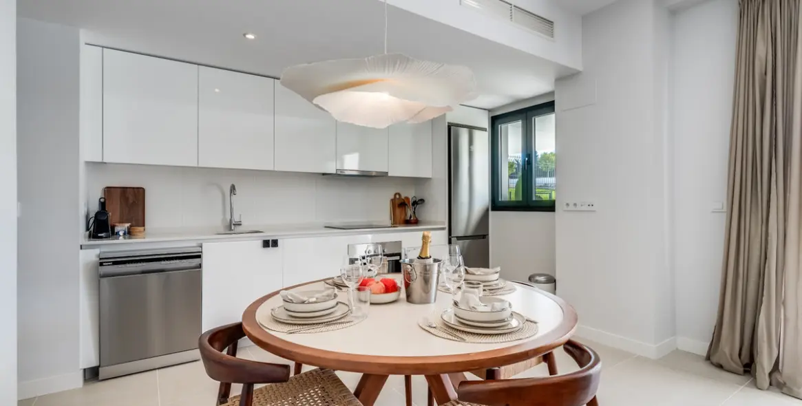 Sale of ground floor apartment in Estepona 15