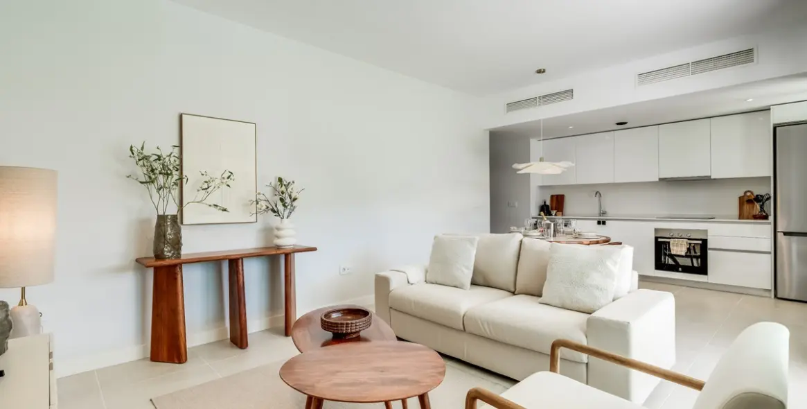 Sale of ground floor apartment in Estepona 17