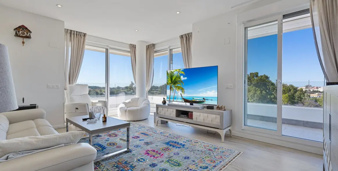 Sale of middle floor apartment in Nueva Andalucía 1