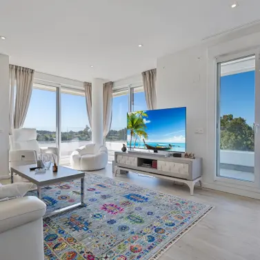 Sale of middle floor apartment in Nueva Andalucía