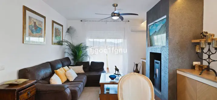 Sale of detached villa in Coín 0