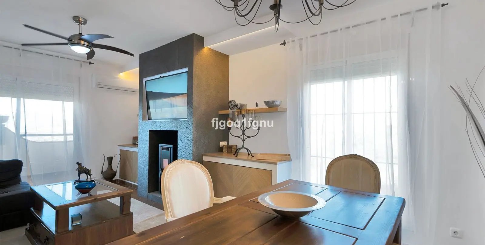 Venta de villa independiente en Coín 2