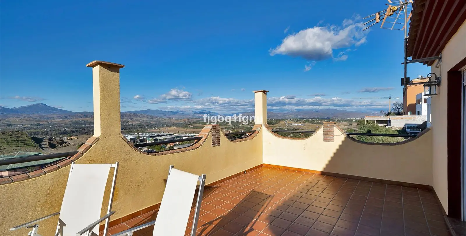 Venta de villa independiente en Coín 10