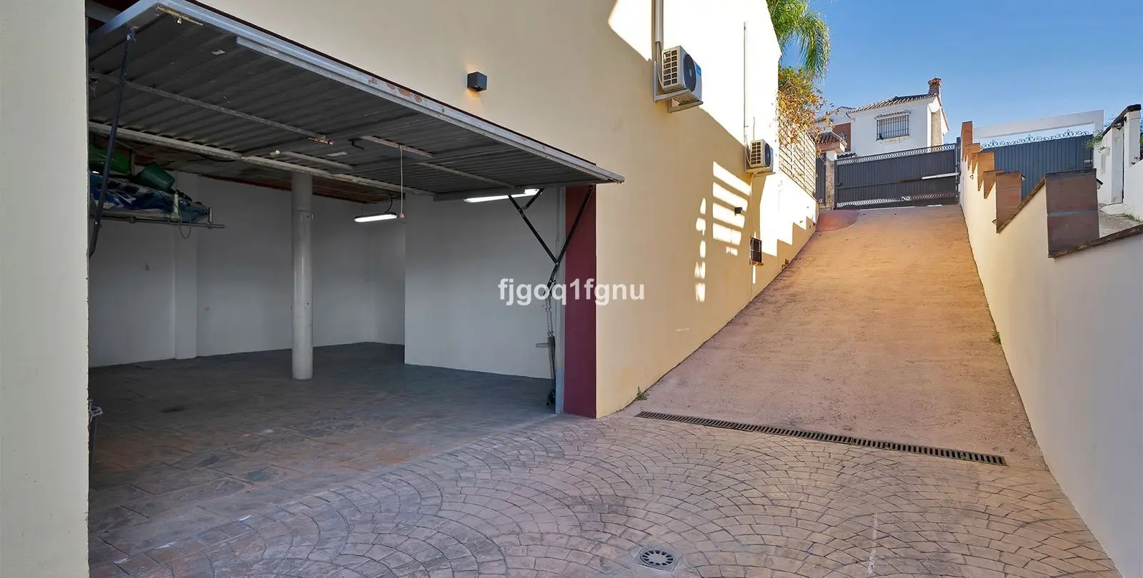 Venta de villa independiente en Coín 12