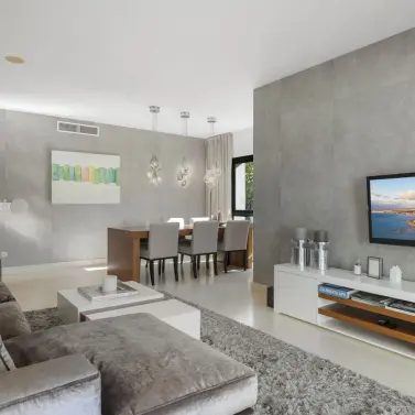 Sale of ground floor apartment in Benahavís