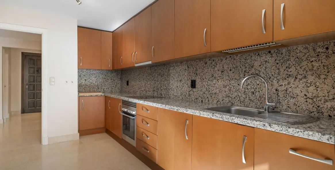 Продажа апартаментов на первом этаже в Benahavís 10