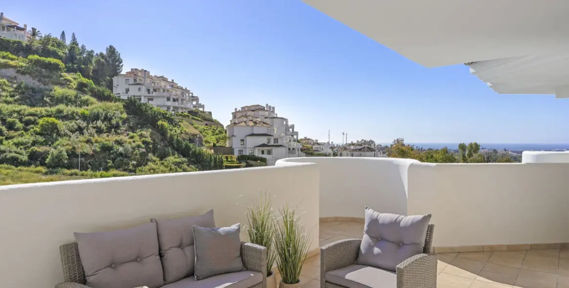 Продажа апартаментов на среднем этаже в Nueva Andalucía 1