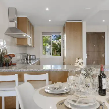 Продажа апартаментов на среднем этаже в Nueva Andalucía