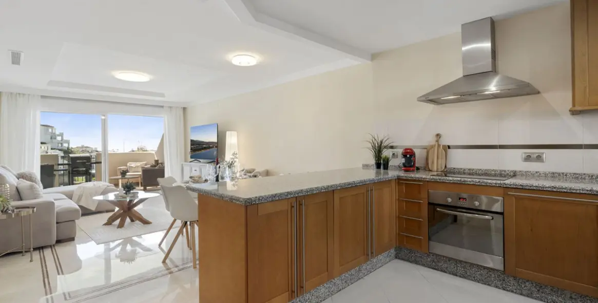 Продажа апартаментов на среднем этаже в Nueva Andalucía 7