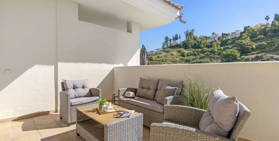 Продажа апартаментов на среднем этаже в Nueva Andalucía 12