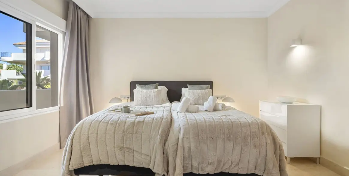 Продажа апартаментов на среднем этаже в Nueva Andalucía 13