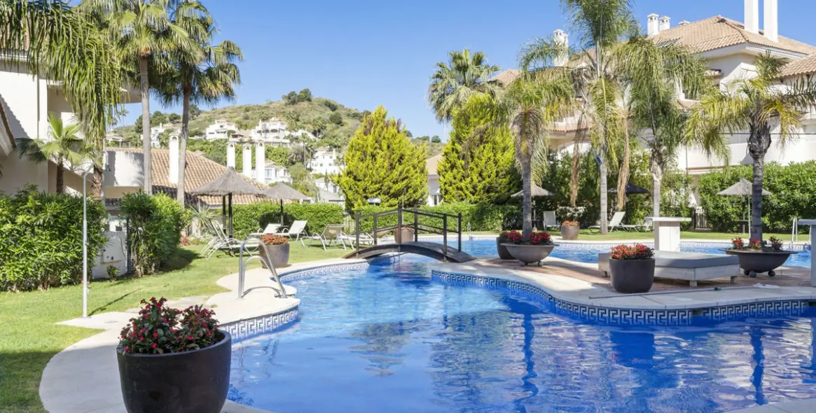 Продажа апартаментов на среднем этаже в Nueva Andalucía 20