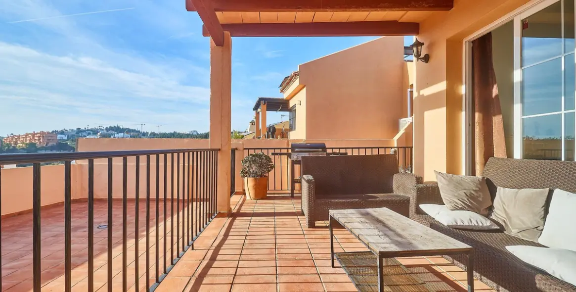 Sale of detached villa in El Faro 2