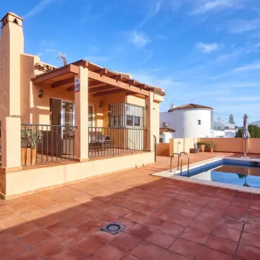 Sale of detached villa in El Faro