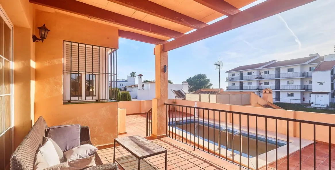 Sale of detached villa in El Faro 11