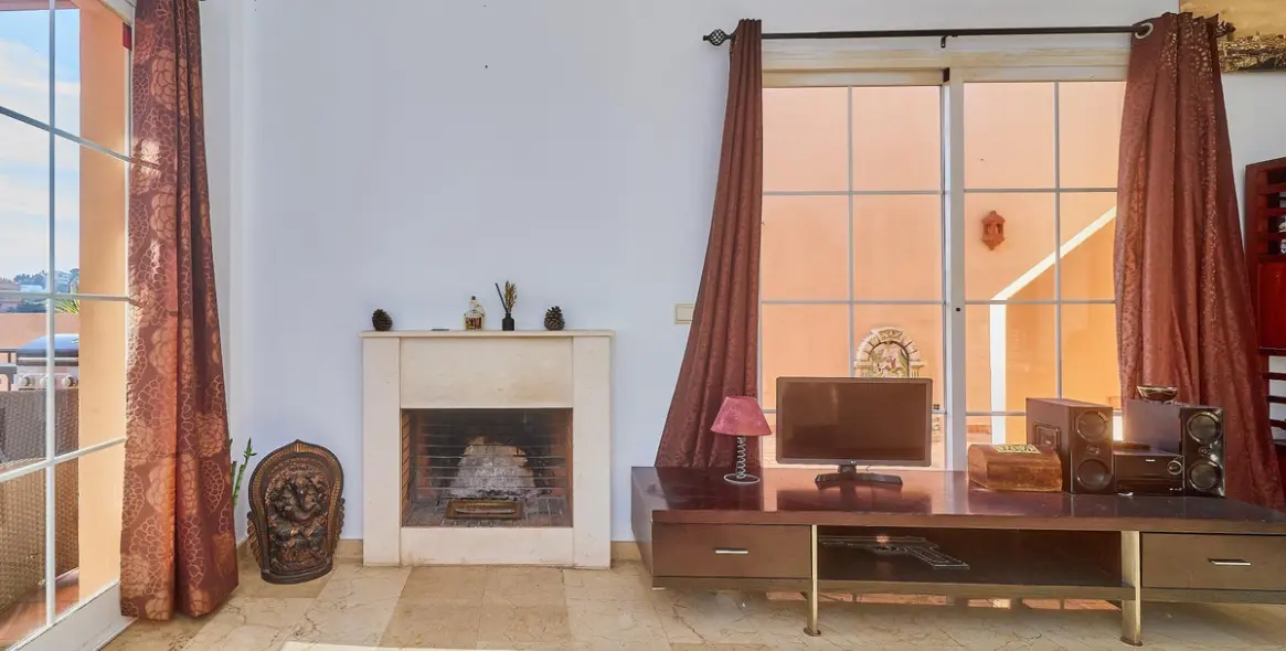 Sale of detached villa in El Faro 20