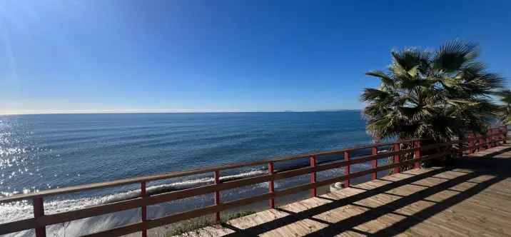 Продажа дома на две семьи в Estepona 1