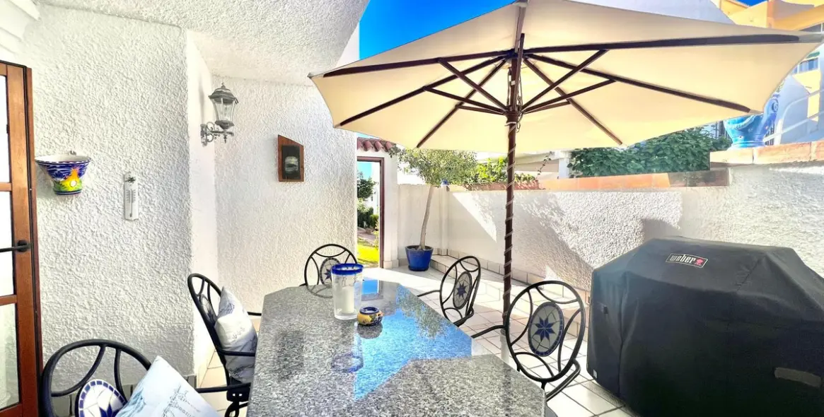 Продажа дома на две семьи в Estepona 18