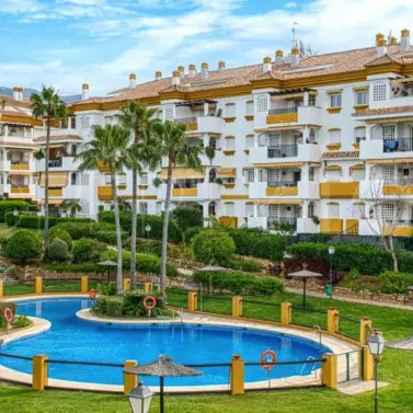 Sale of middle floor apartment in Nagüeles