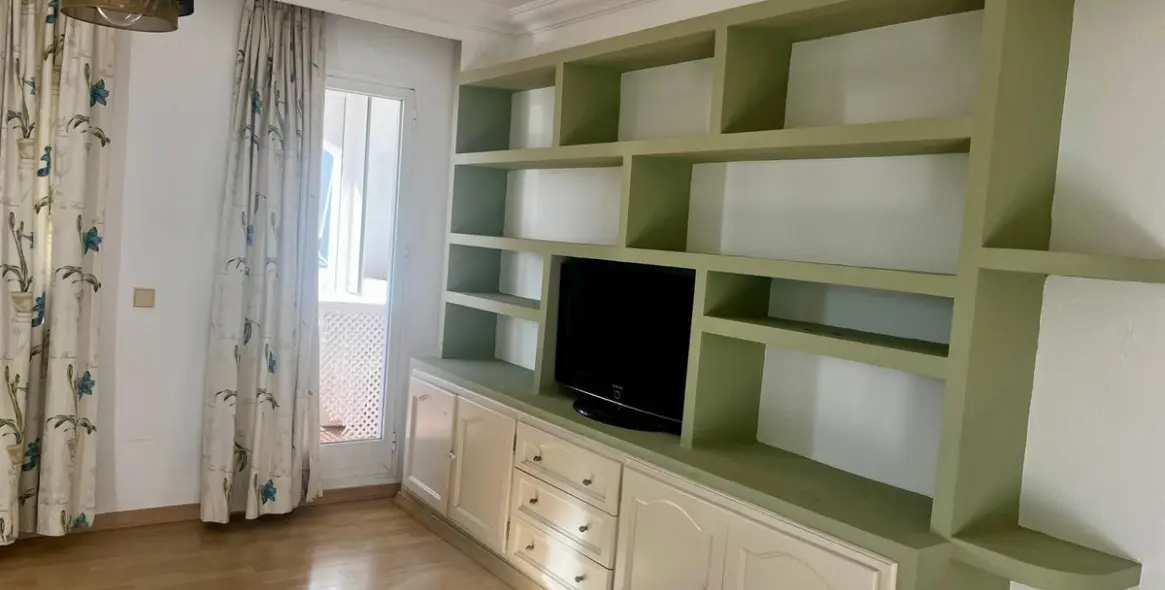 Sale of middle floor apartment in Nagüeles 4