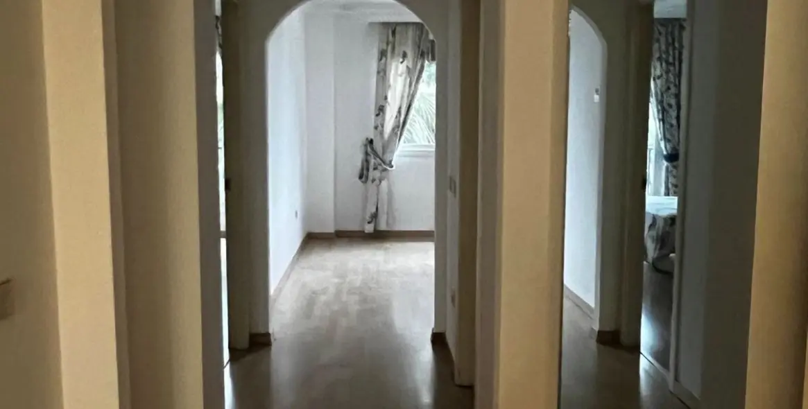 Sale of middle floor apartment in Nagüeles 8