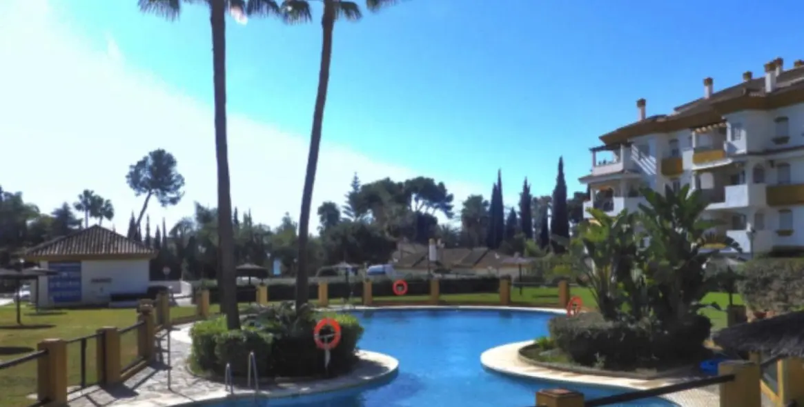 Продажа апартаментов на среднем этаже в Nagüeles 23