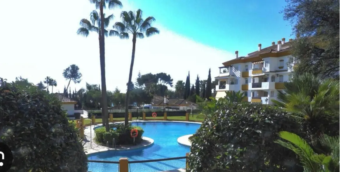 Продажа апартаментов на среднем этаже в Nagüeles 24