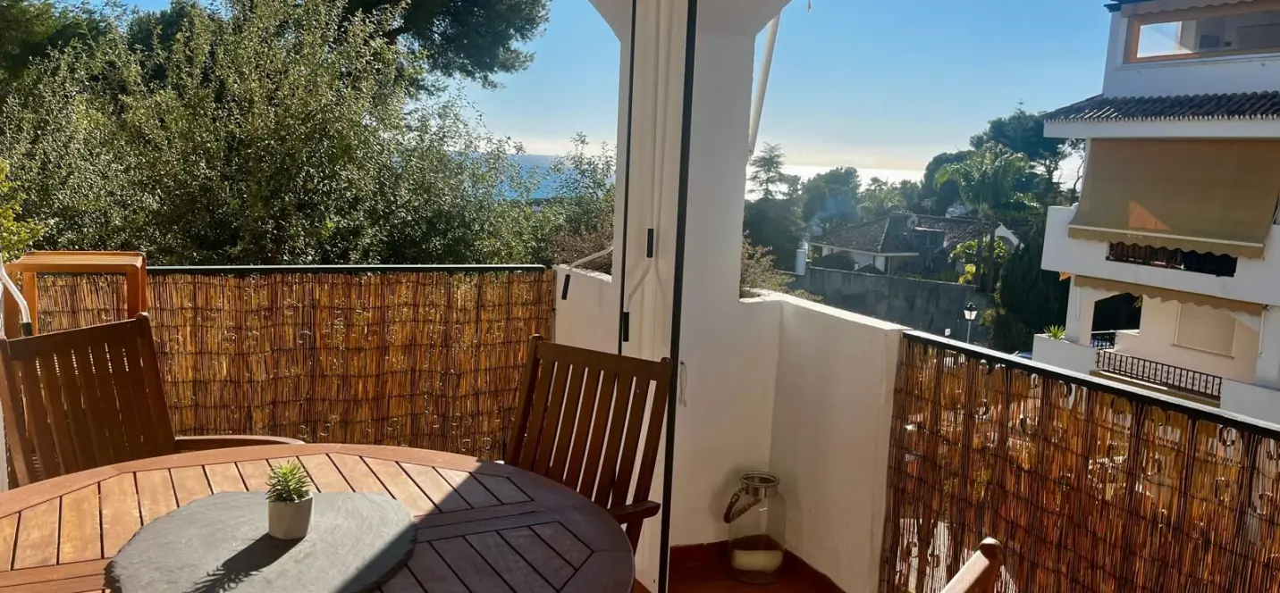 Sale of middle floor apartment in Nagüeles 2