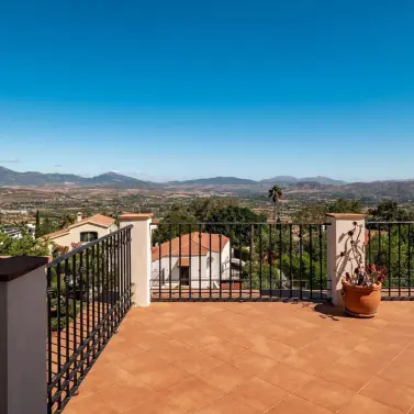 Продажа  отдельно стоящей виллы в Alhaurín el Grande