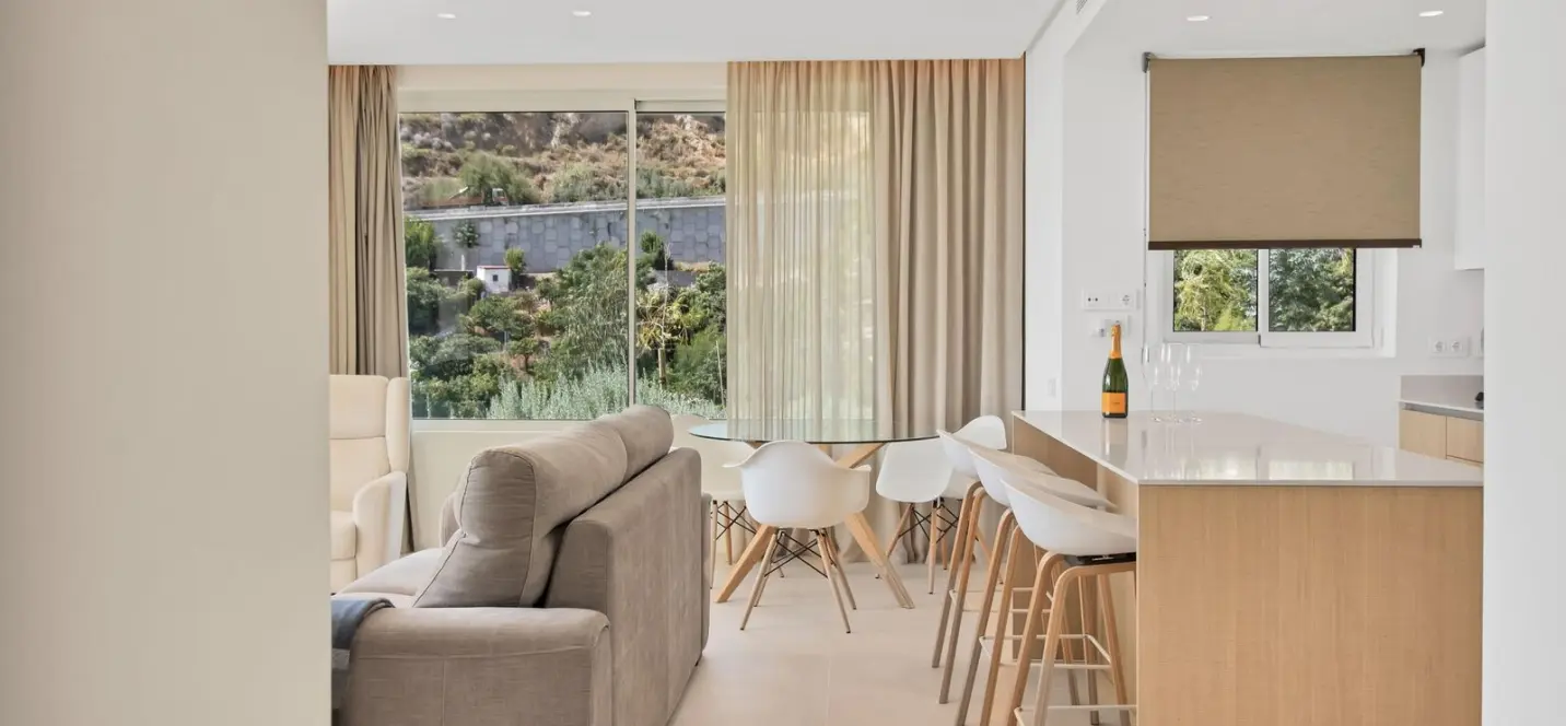 Venta de apartamento en planta baja en Ojén 2