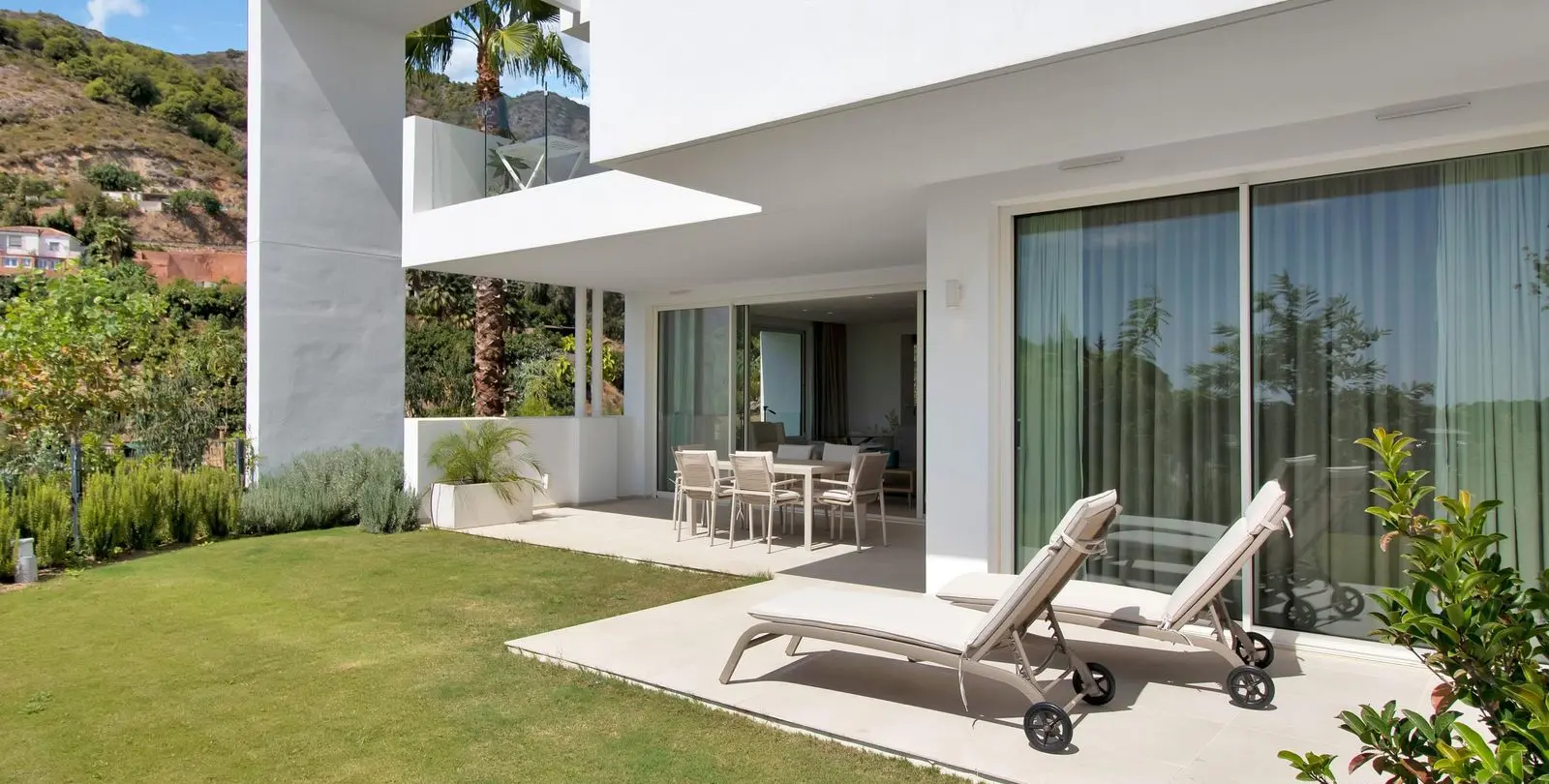 Venta de apartamento en planta baja en Ojén 32