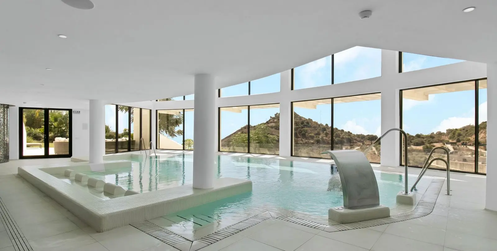 Venta de apartamento en planta baja en Ojén 34