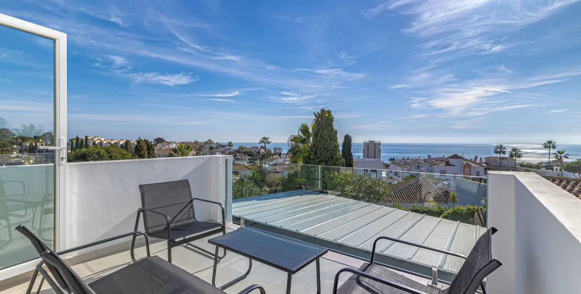 Sale of detached villa in Riviera del Sol 11