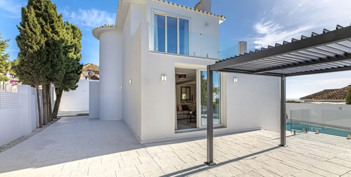 Sale of detached villa in Riviera del Sol 16