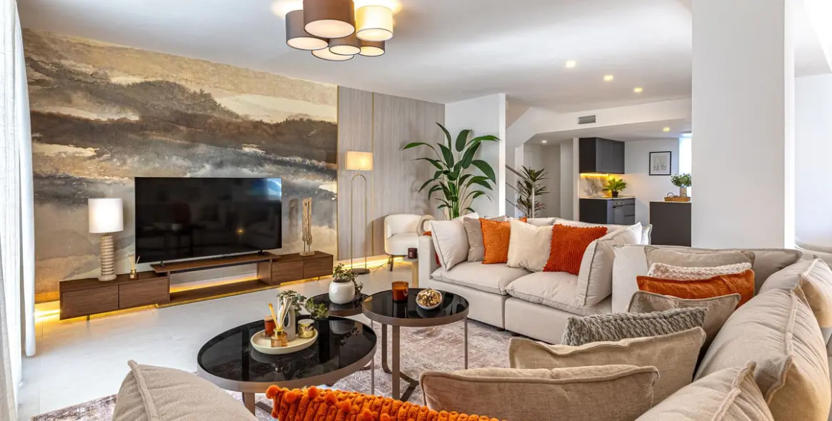 Sale of detached villa in Riviera del Sol 2