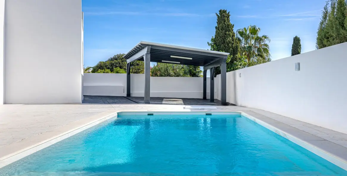 Sale of detached villa in Riviera del Sol 23