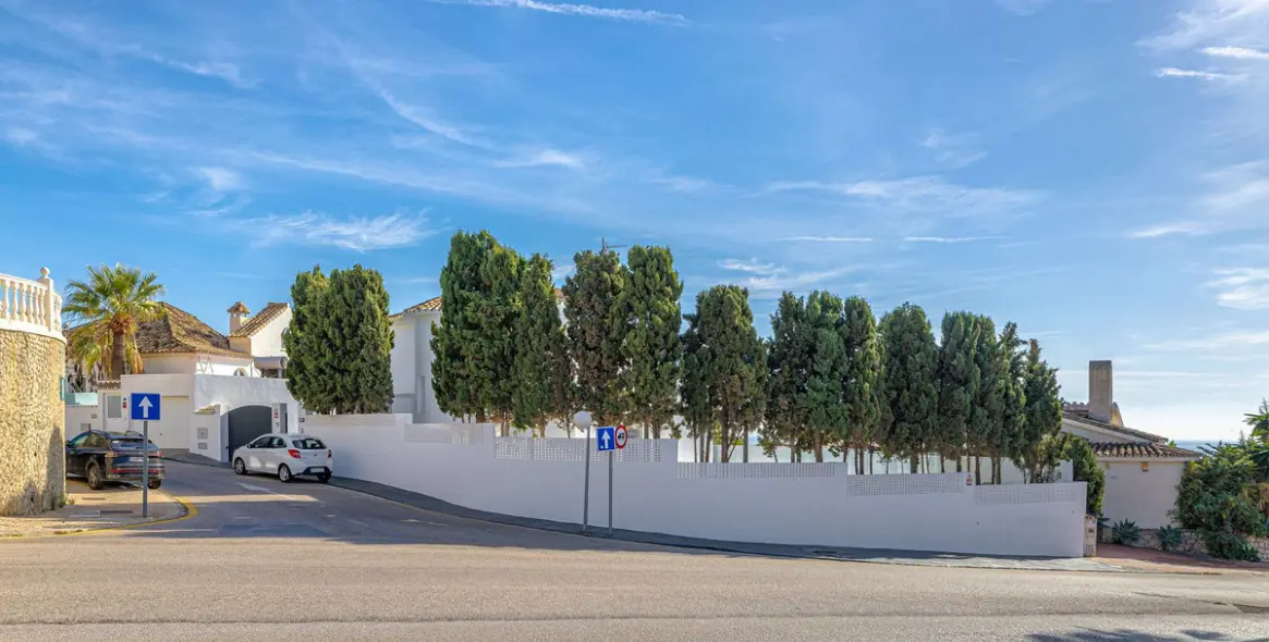 Sale of detached villa in Riviera del Sol 27