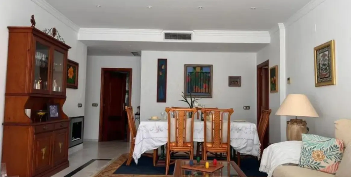 Продажа апартаментов на среднем этаже в The Golden Mile 2