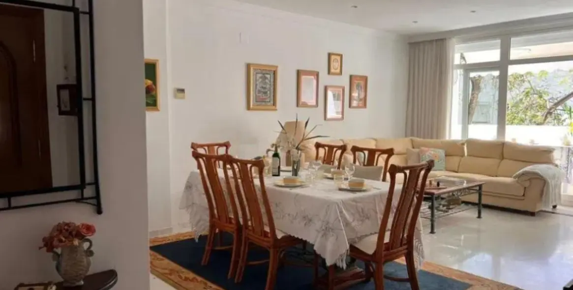 Продажа апартаментов на среднем этаже в The Golden Mile 20